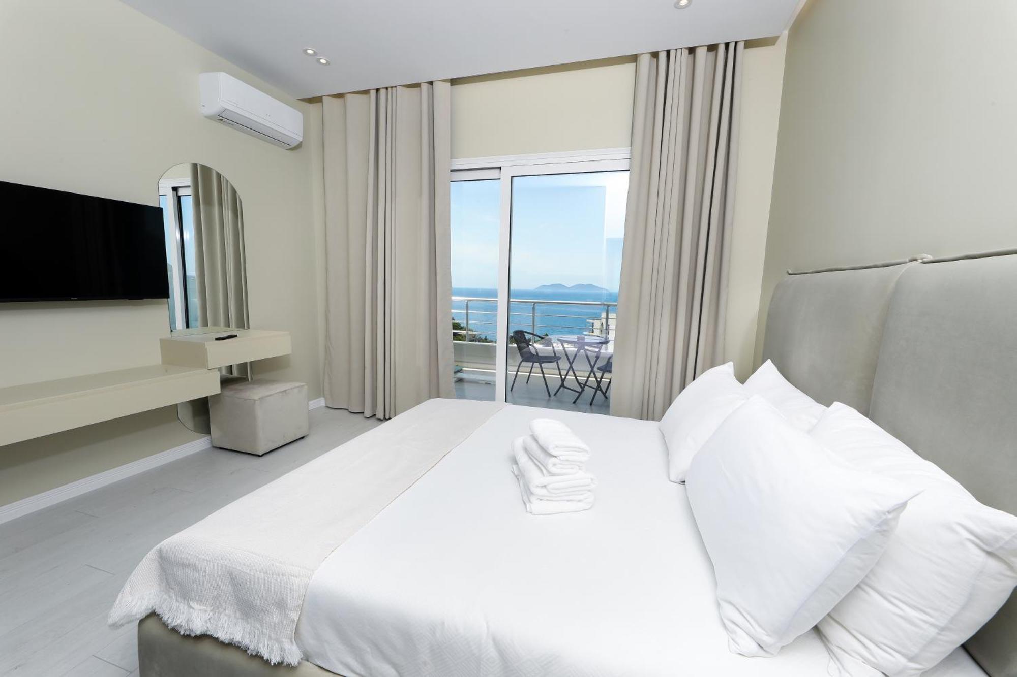 Aparthotel Christianna Free Parking Vlore