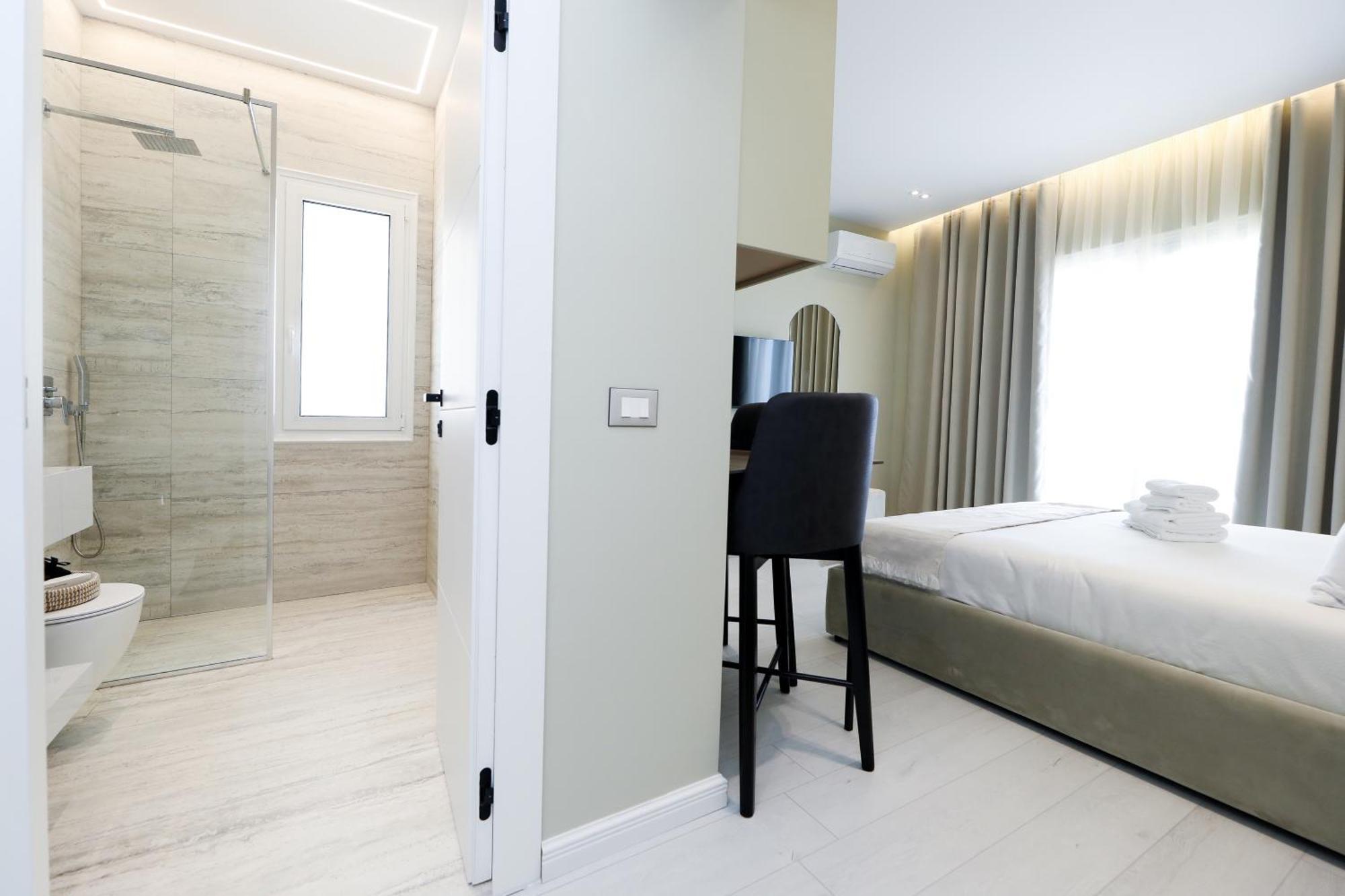 Christianna Free Parking Aparthotel Vlore