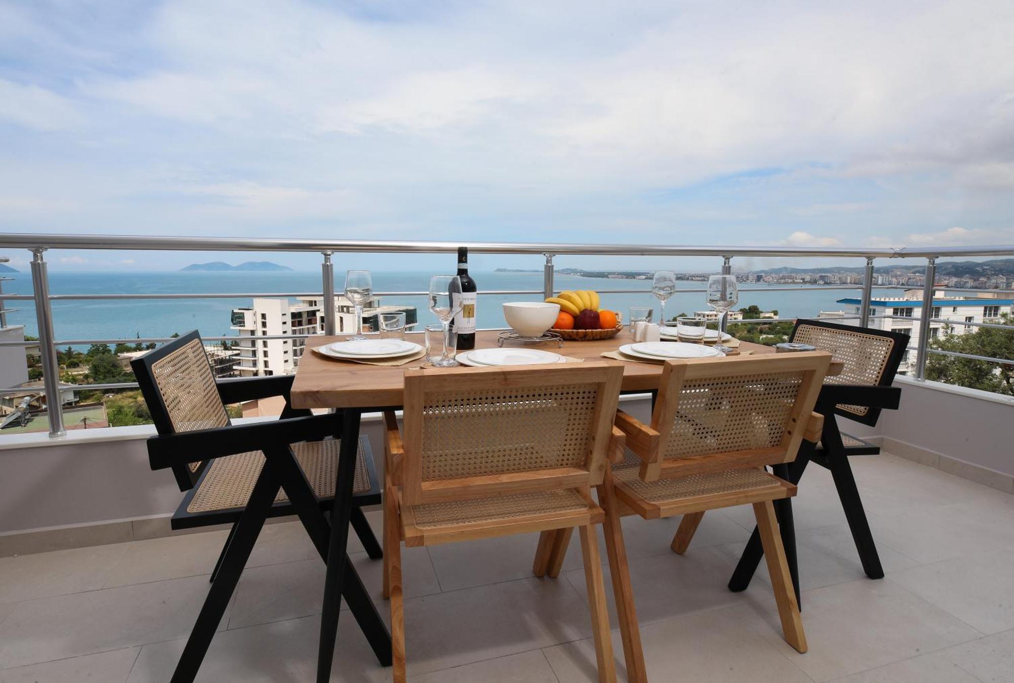 Christianna Free Parking Aparthotel Vlore